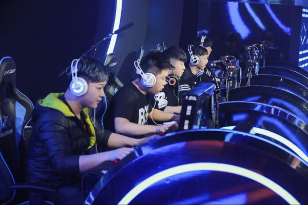 从卡利亚里 从卡利亚里