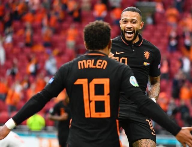 在美国和中 在美国和中